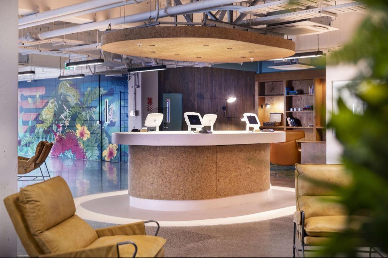 Lylo Auckland Hotel Exteriör bild The reception area of the new building
